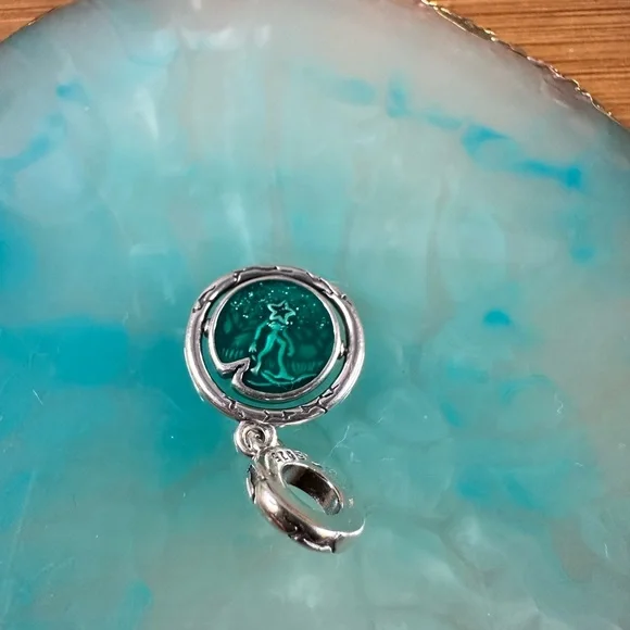 Stranger Things Charm - Picture 4 of 4